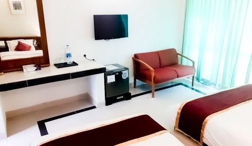 Habitación triple estándar, 1 habitación, vistas a la ciudad