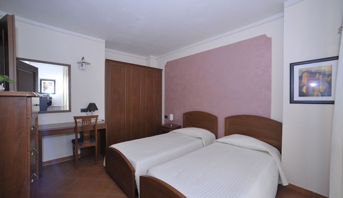 Habitación con 2 camas individuales
