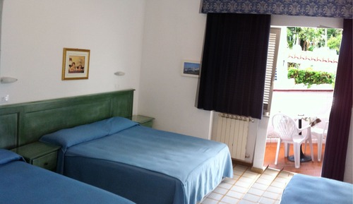 Habitación cuádruple estándar