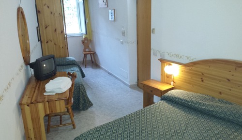 Habitación triple económica