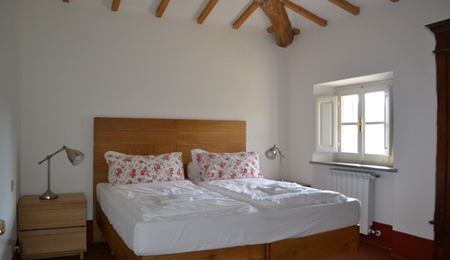 Apartamento, 3 habitaciones, en una planta alta