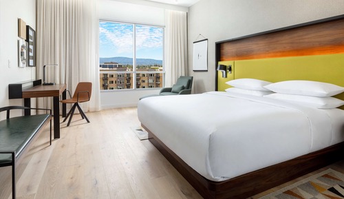 Estudio, 1 cama de matrimonio grande con sofá cama