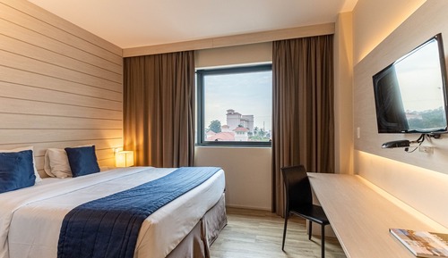 Standard Double - Cama queen size