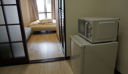 Estudio, balcón (704)