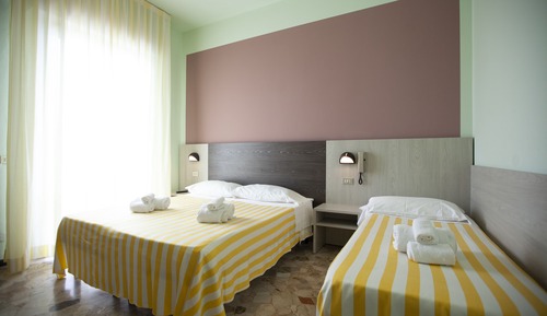 Habitación doble, balcón