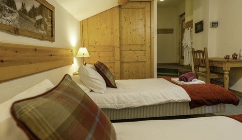 Habitación estándar con 1 cama doble o 2 individuales