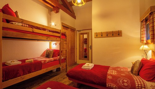 Habitación cuádruple estándar, balcón