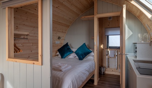 Cabaña superior, 1 cama doble con sofá cama, baño privado, vistas a la montaña