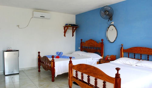 Habitación Confort doble, 2 camas dobles, accesible para personas con discapacidad, vistas al jardín