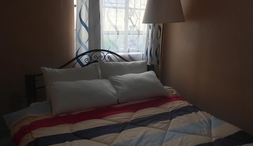 Suite ejecutiva, 1 cama de matrimonio grande, vistas al jardín