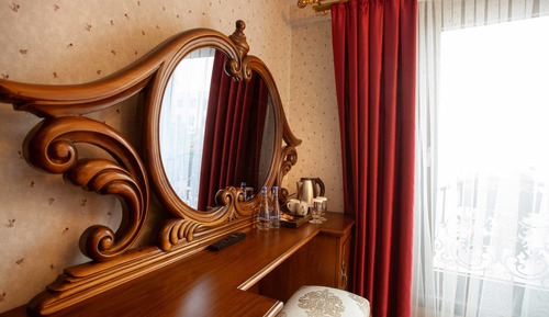 Habitación estándar doble, 1 cama de matrimonio grande, no fumadores, vistas a la ciudad