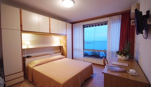 Habitación doble, vistas al mar