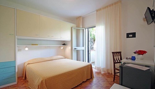 Habitación clásica con 1 cama doble o 2 individuales