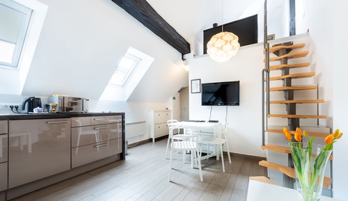 Estudio (2 Adults)