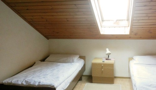 Habitación con 2 camas individuales