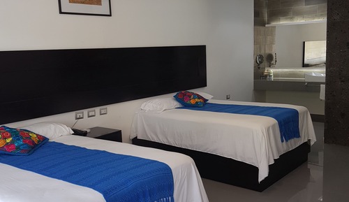 Habitación familiar doble, 2 camas dobles, accesible para personas con discapacidad