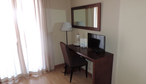 Habitación estándar con 2 camas individuales, balcón
