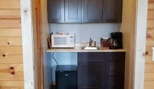 Cabaña (The Friends/Family Suite)