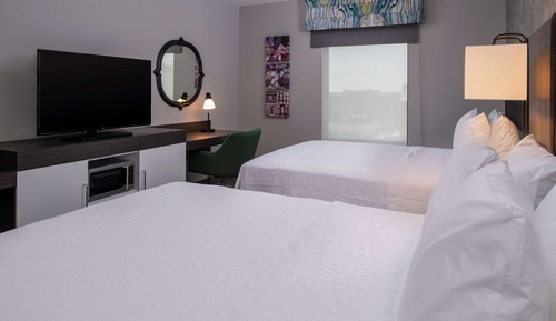 Habitación, 2 camas de matrimonio, frigorífico y microondas