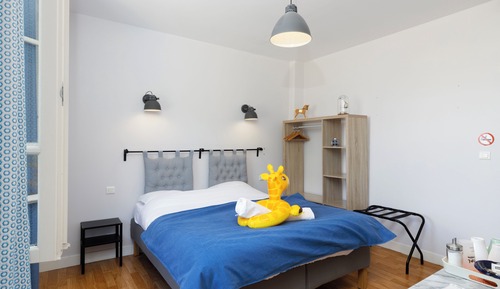Habitación con 1 cama doble o 2 individuales, vistas al canal