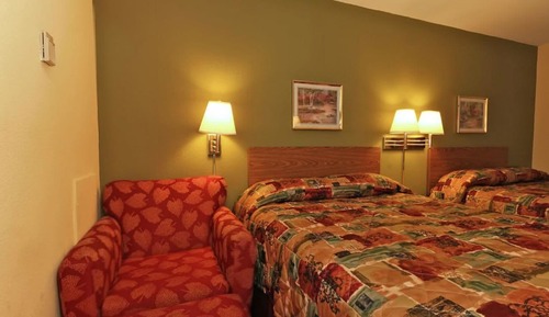 Habitación básica, 2 camas de matrimonio, no fumadores