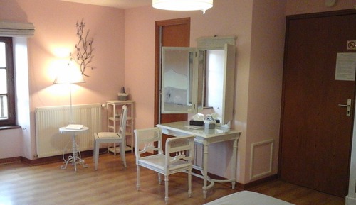 Habitación familiar, no fumadores, baño privado (Romantique)
