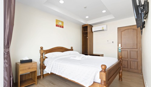 Deluxe Double Bed