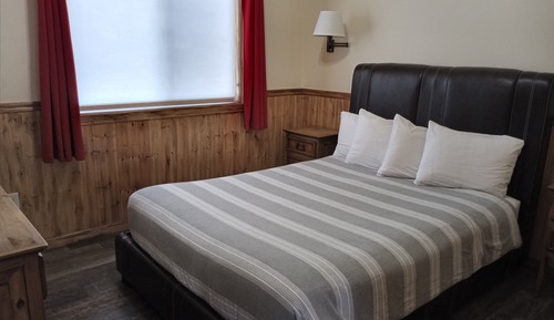Suite superior, varias camas, no fumadores, vistas al río