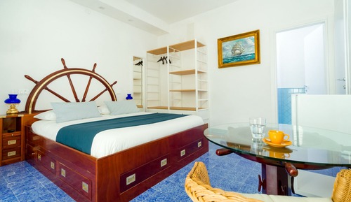 Habitación familiar con 1 cama doble o 2 individuales, terraza (Barbarossa)
