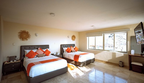 Habitación familiar, 2 camas de matrimonio, no fumadores