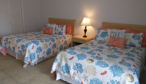 Habitación básica, 2 camas de matrimonio, no fumadores, vistas al jardín