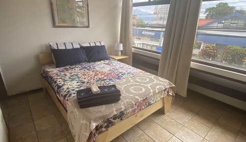 Apartamento ejecutivo, 1 cama de matrimonio, no fumadores, vistas a la montaña