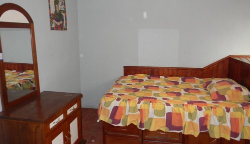 Casa, varias camas, no fumadores