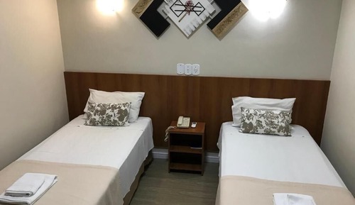 Habitación con 2 camas individuales