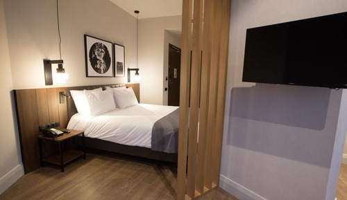 Habitación Premium, 1 cama de matrimonio con sofá cama, balcón