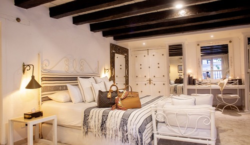 Suite Deluxe, 1 cama de matrimonio grande, balcón, vistas a la ciudad