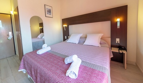 Habitación cuádruple (Floor)
