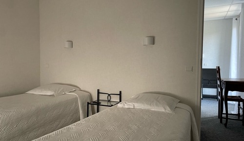 Habitación familiar, balcón