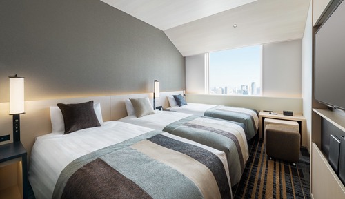 Habitación triple estándar, no fumadores (30th- High Floor)