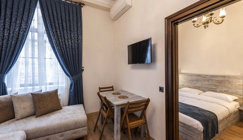 Apartamento familiar, 1 cama de matrimonio con sofá cama