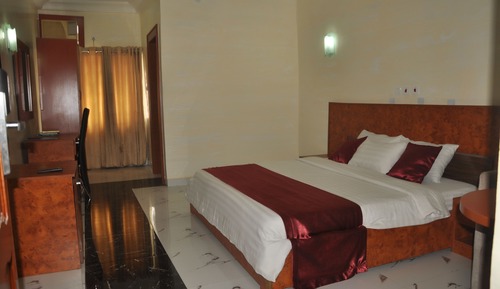Habitación Royal, 1 cama de matrimonio grande, vistas a la ciudad