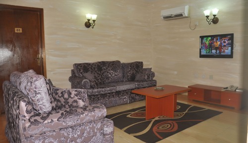 Habitación presidencial, 1 cama de matrimonio grande, vistas al patio