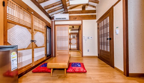 Minsok Choga C (Garden View, Private Annex Building)