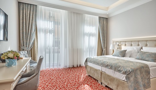Habitación Deluxe con 1 cama doble o 2 individuales, 1 cama de matrimonio grande, vistas a la ciudad