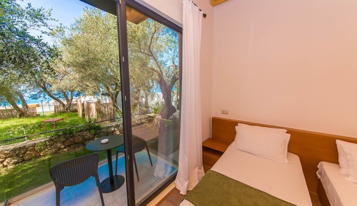 Habitación Deluxe con 1 cama doble o 2 individuales, balcón, vistas al mar