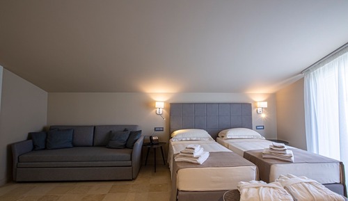 Habitación triple clásica