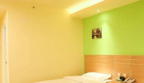 Habitación de diseño con 2 camas individuales