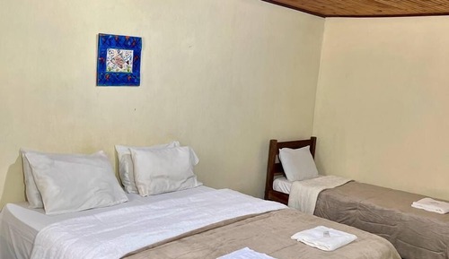 Suite superior, frigorífico, en la zona del jardín