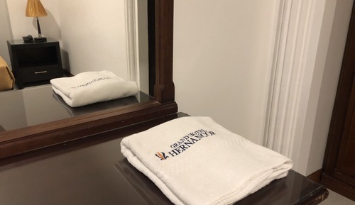 Suite junior, 1 cama de matrimonio, vistas a la ciudad