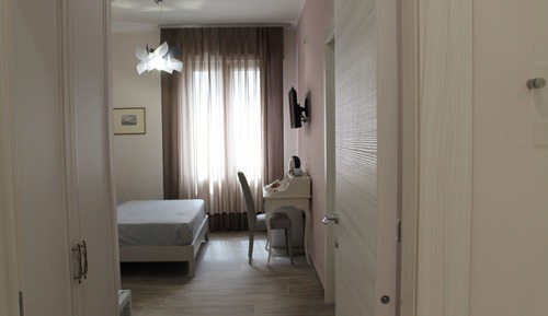 Habitación cuádruple superior, baño privado, vistas al patio